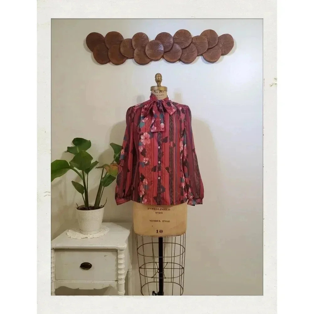 ✨BOGO FREE✨ Fire Islander | 70s Floral Pink Button Up Puffy Sleeves Blouse
